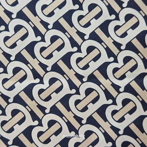 Burberry Montage Print Silk Twill Scarf Archive Beige - Picture 13 of 16